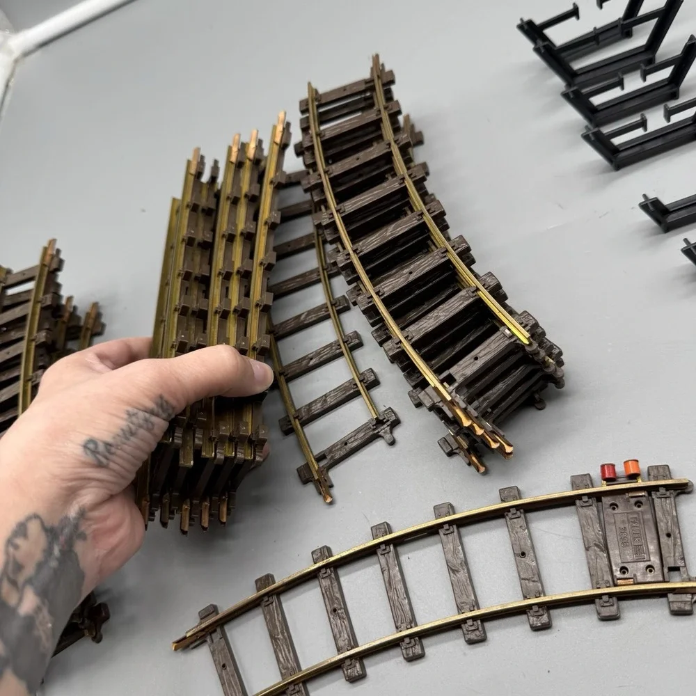 Walthers Faller Rocky Mountain Express Track Lot 19 Pc Curve & Supports 3895
